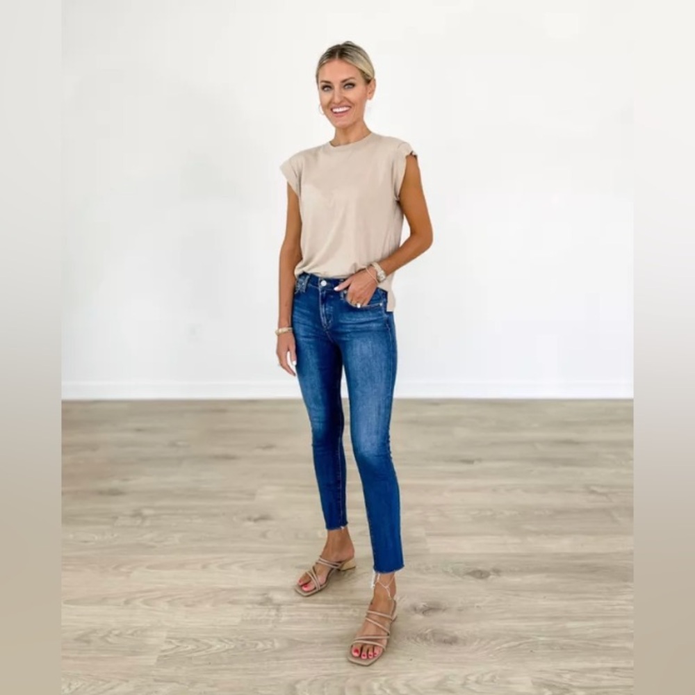 AGOLDE Sophie Mid-Rise Crop Skinny Jeans with a raw hem